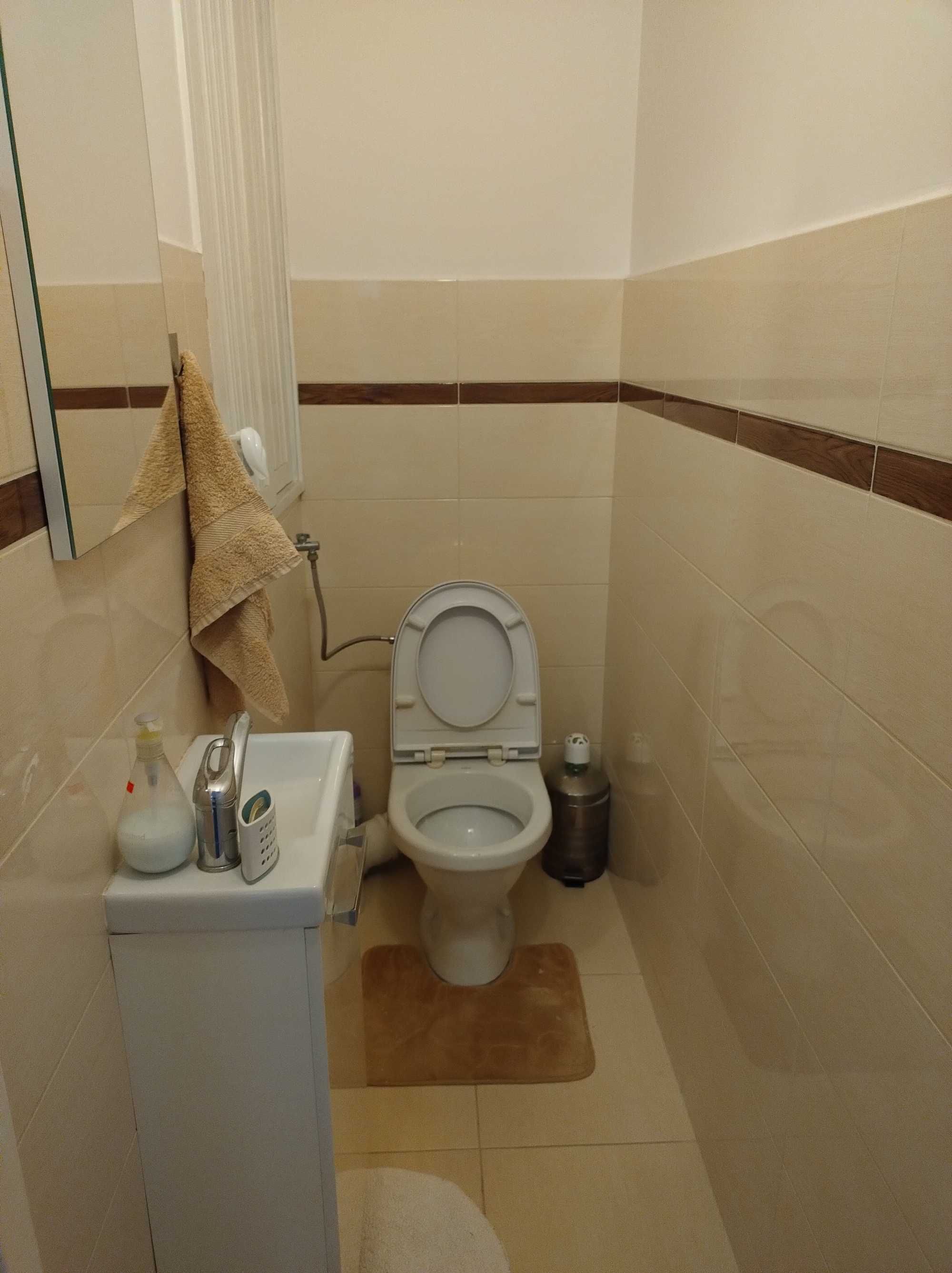 Sprzedam mieszkanie 69 m2, 10 piętro, 4 pokoje + loggia, os. Poręby