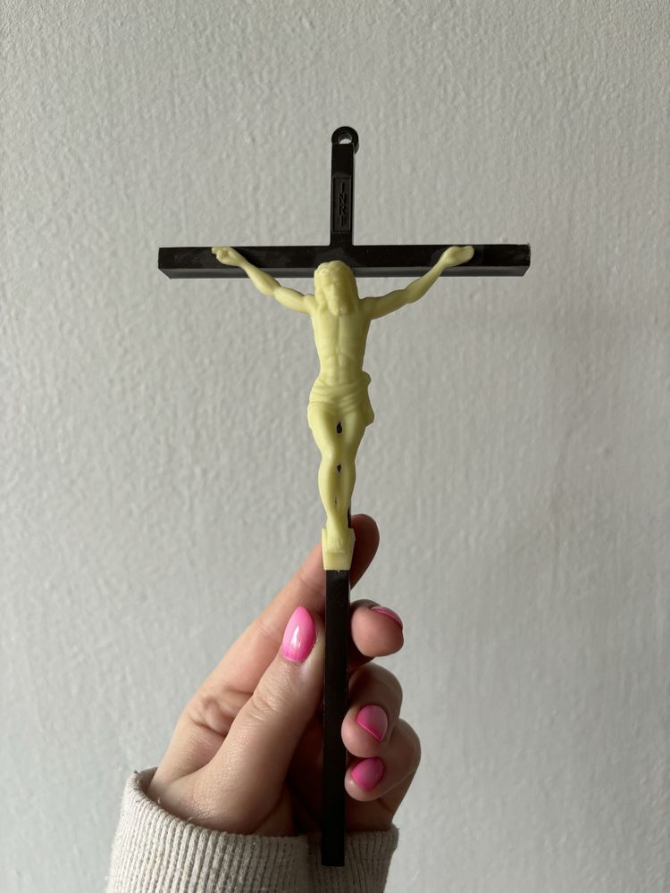 Krzyż do powieszenia