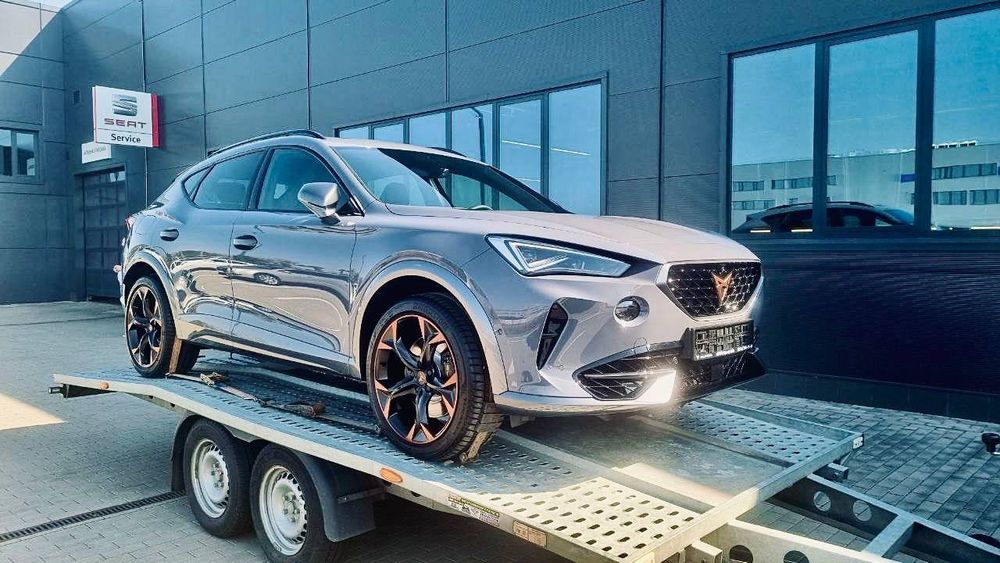 автовоз/послуги евакуатора/автовоз/доставка з Європи/по Україні/лавета