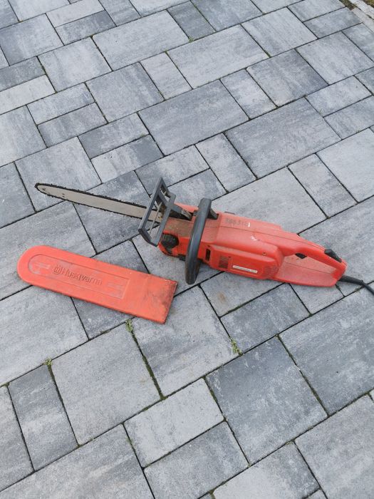 Piła Husqvarna elektryczna, mocna.