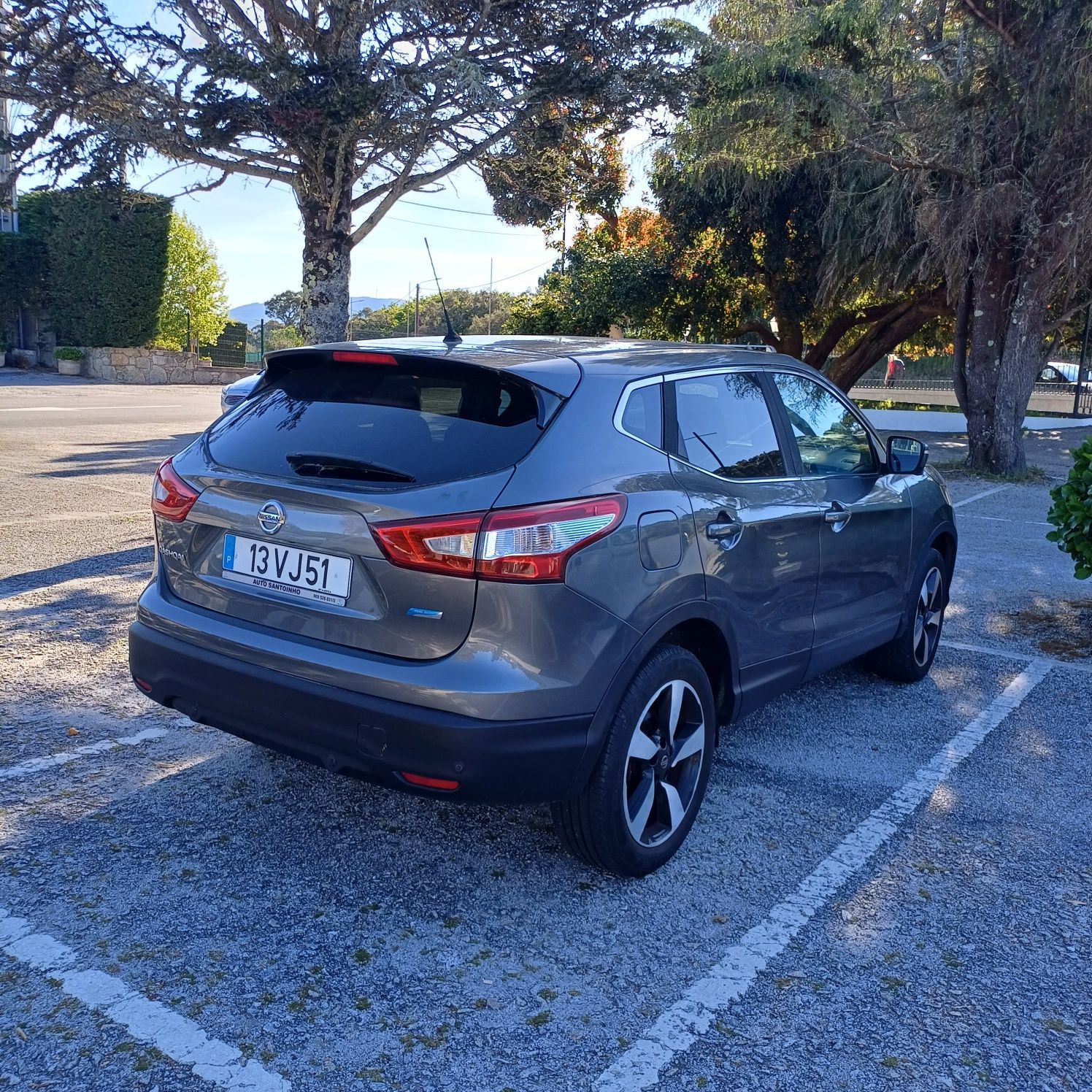 Nissan Qashqai 2015 - Conforto e Versatilidade em Cada Viagem