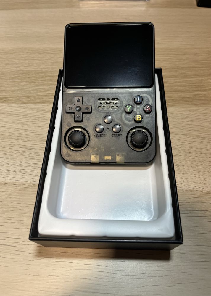 Consola Retro Portátil - R36s