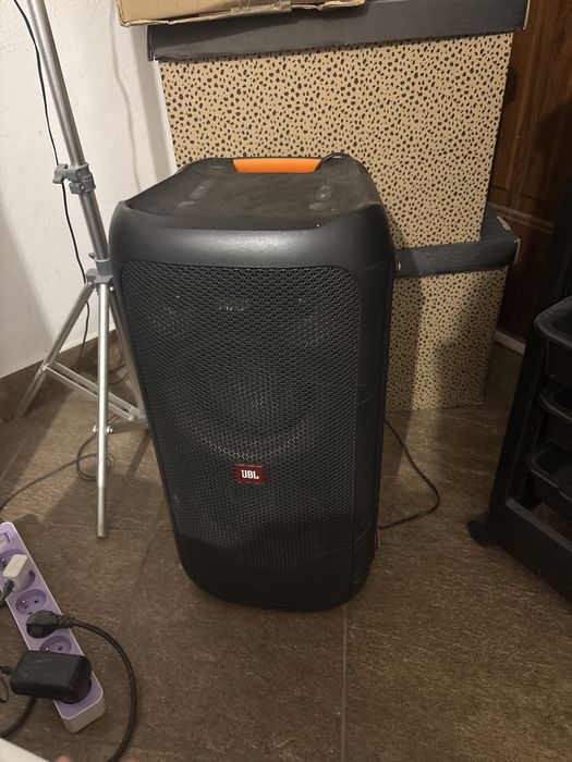 Jbl party box 100