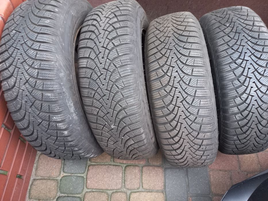 4 opony zimowe 195/65/15 Goodyear rok 2022 bieżnik 8.5mm