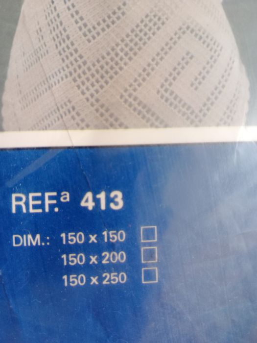 Vendo toalha bordada de mesa