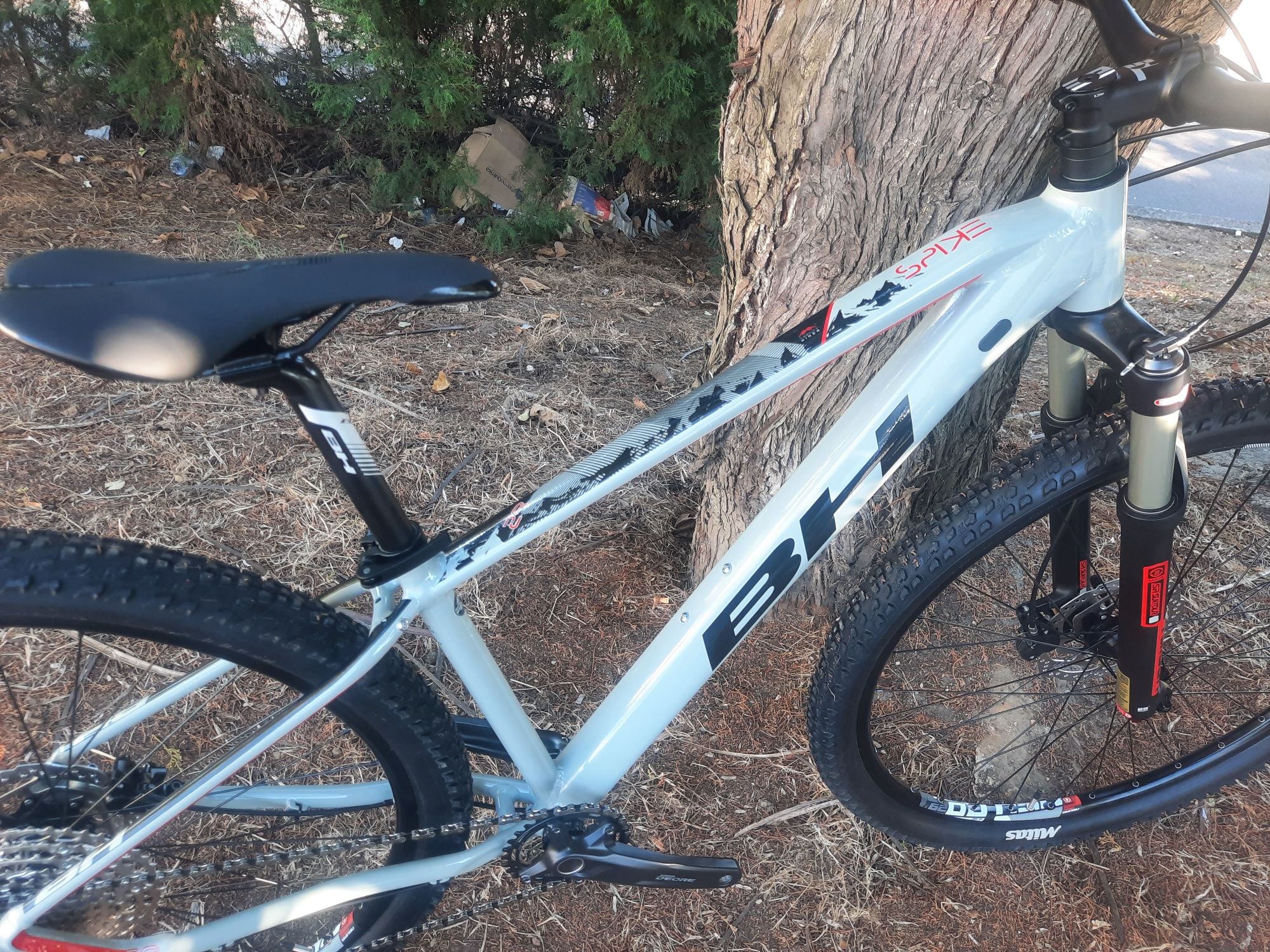 Btt 29 com suspensao a ar 11x1v nova
