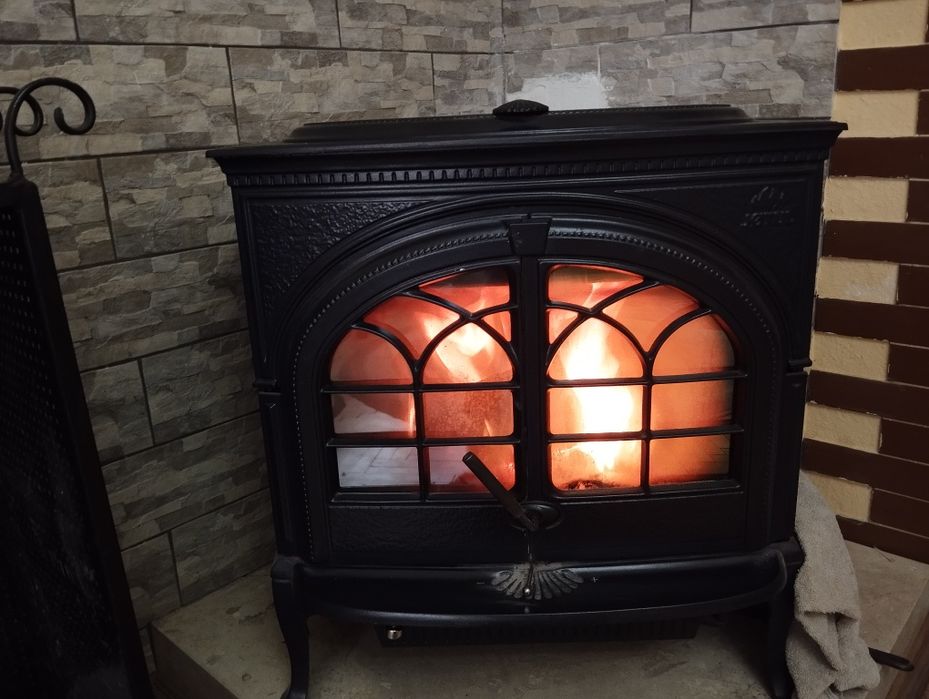 Продам камін на дровах