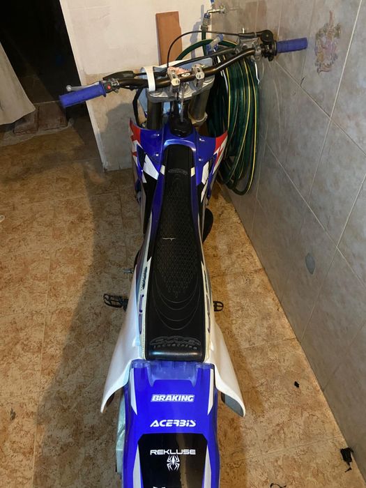 (YZ125 de 2001).