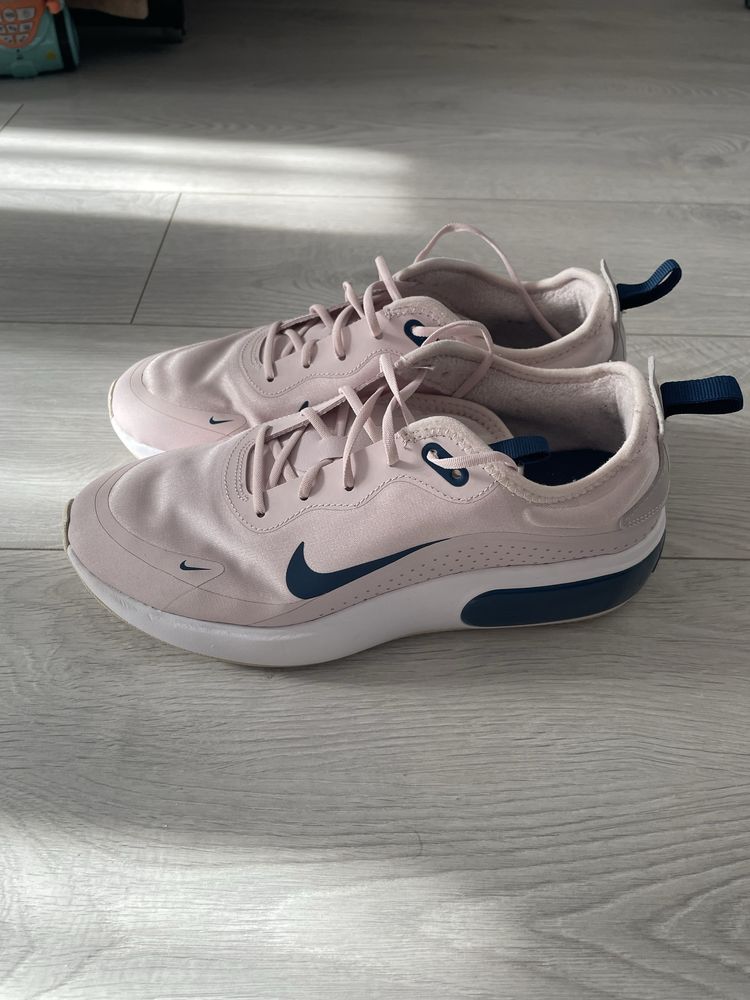 Кросівки жіночі  Air Max Dia CI3898 600