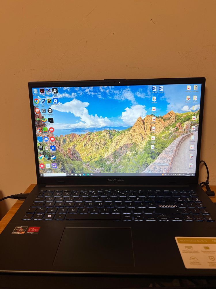 Asus vivobook E15