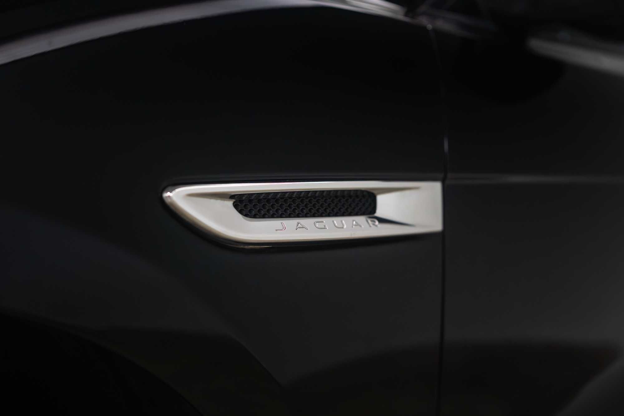 Jaguar F-Pace - 2.0 - Manual
