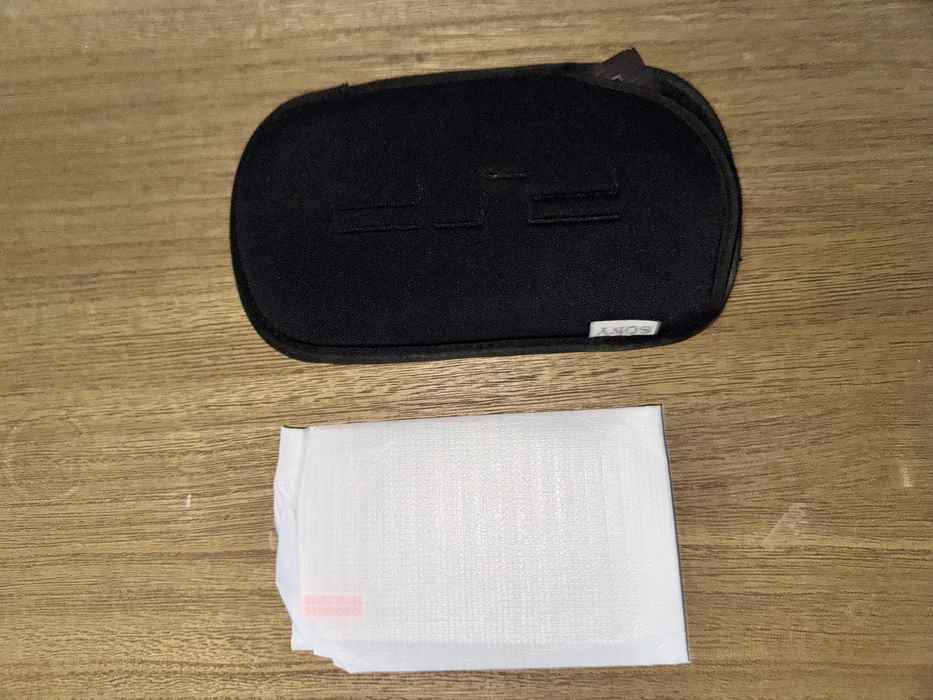 3 Jogos s caixa PSP / Bolsa PSP / Case PS Vita /Pelicula Ecrã para PSP