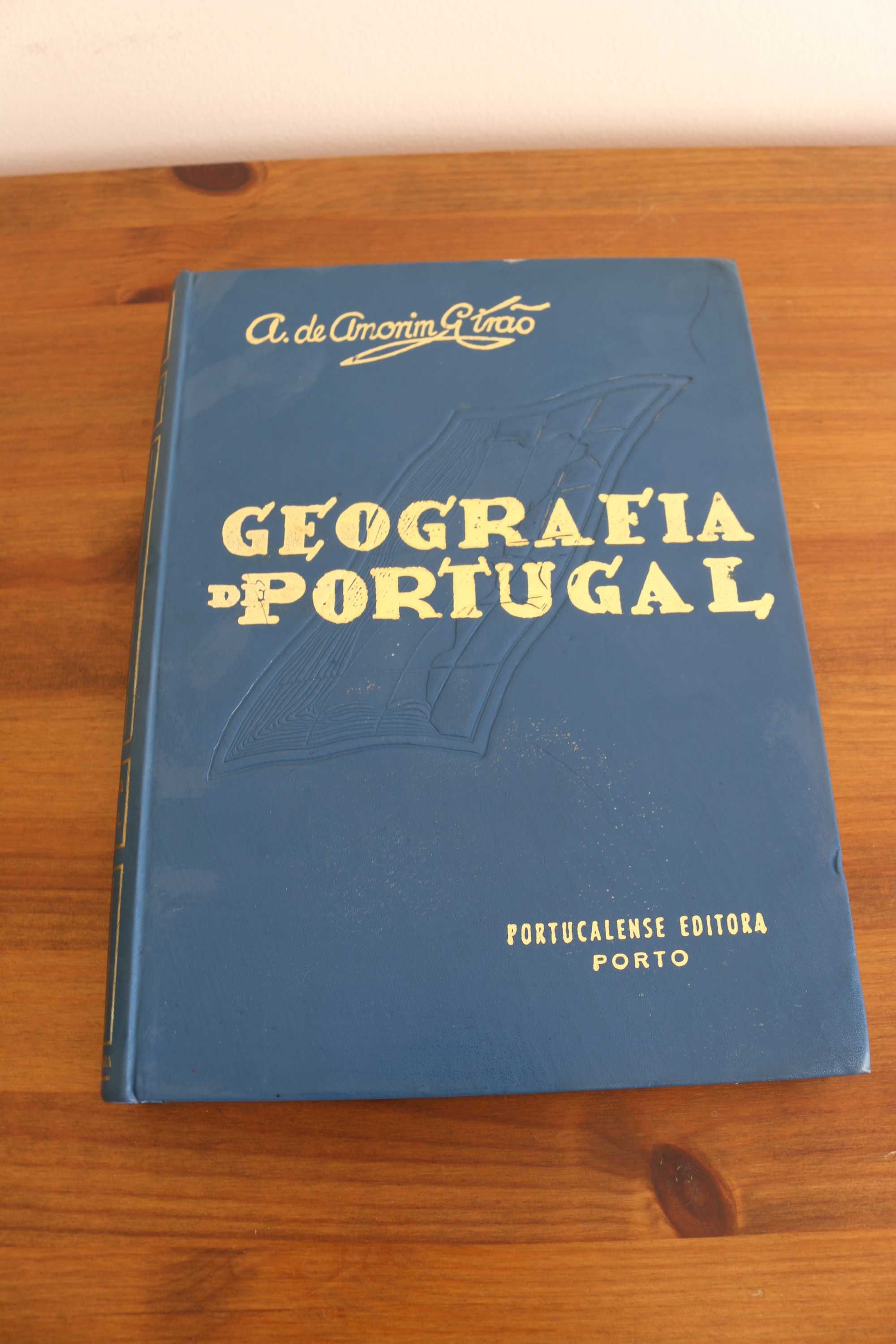 Livro geografia de Portugal 3º edição
capa dura - 1960