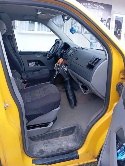 Фольксваген Т5 грузо пасажир 1,9