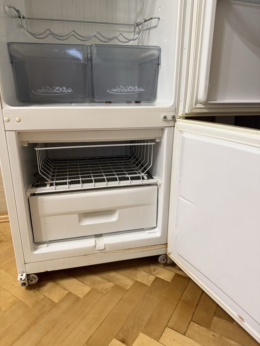 Продам холодильник б/у робочий стан