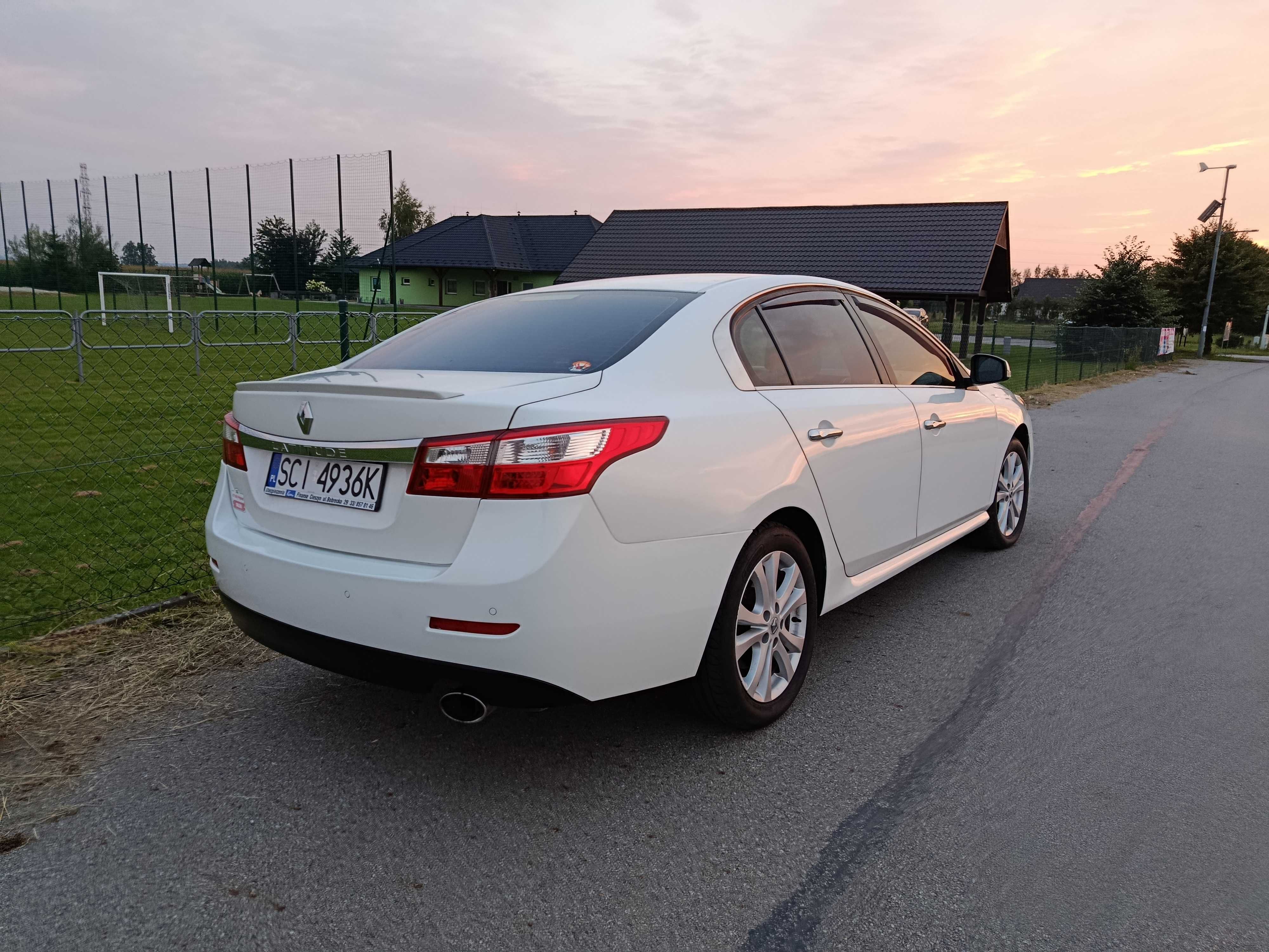 Renault Latitude 2,0 Dci 150 KM. Ładny sedan biała perła(Nie Laguna 3)