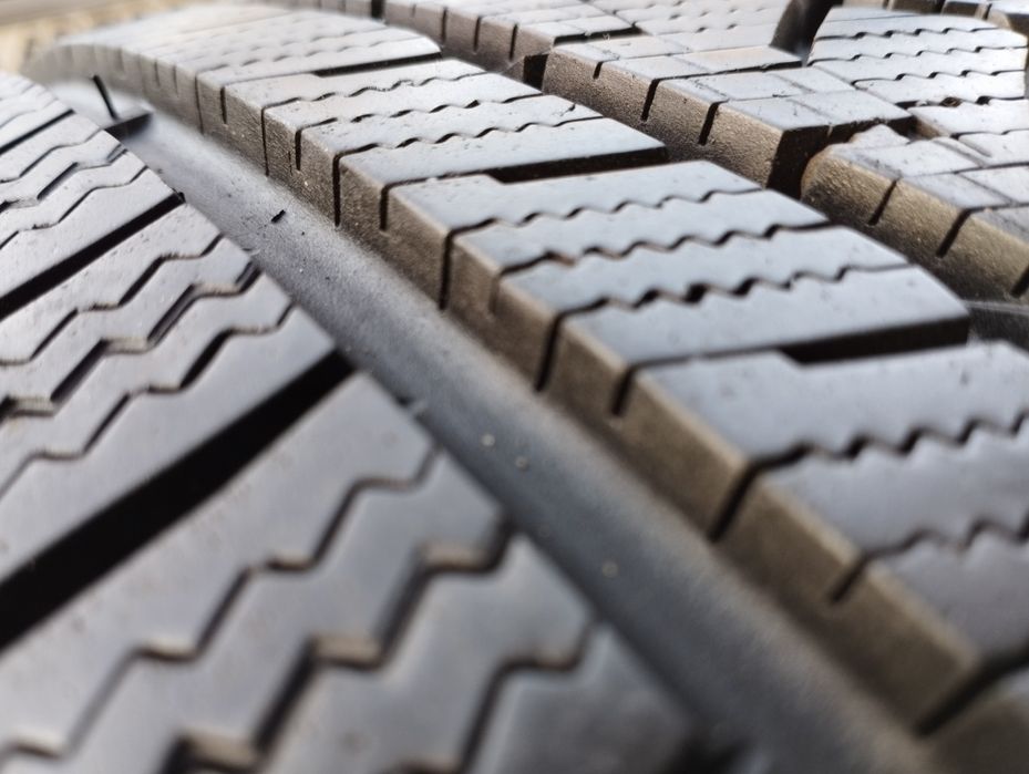 Opony zimowe Zeetex 215/60/17