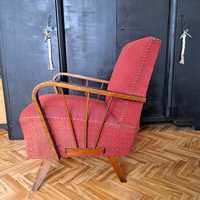 Fotel PRL czerwony na  sprężynach