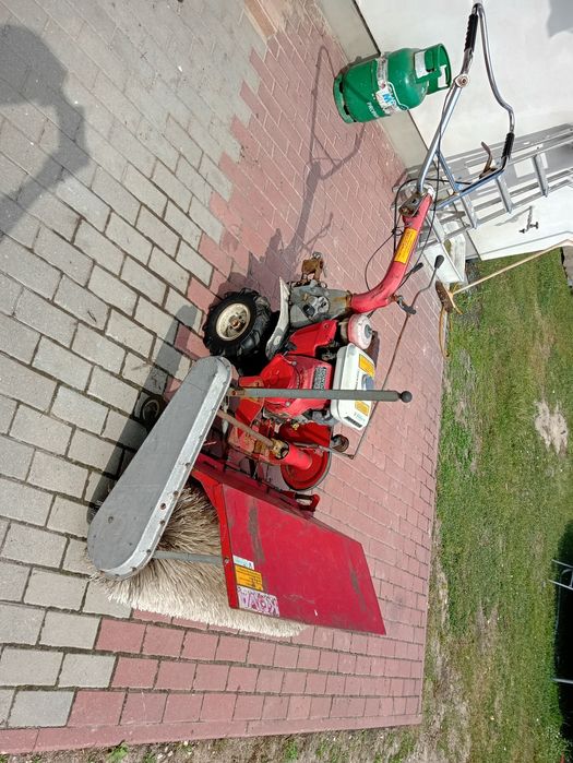 Zamiatarko-glebogryzarka traktorek honda