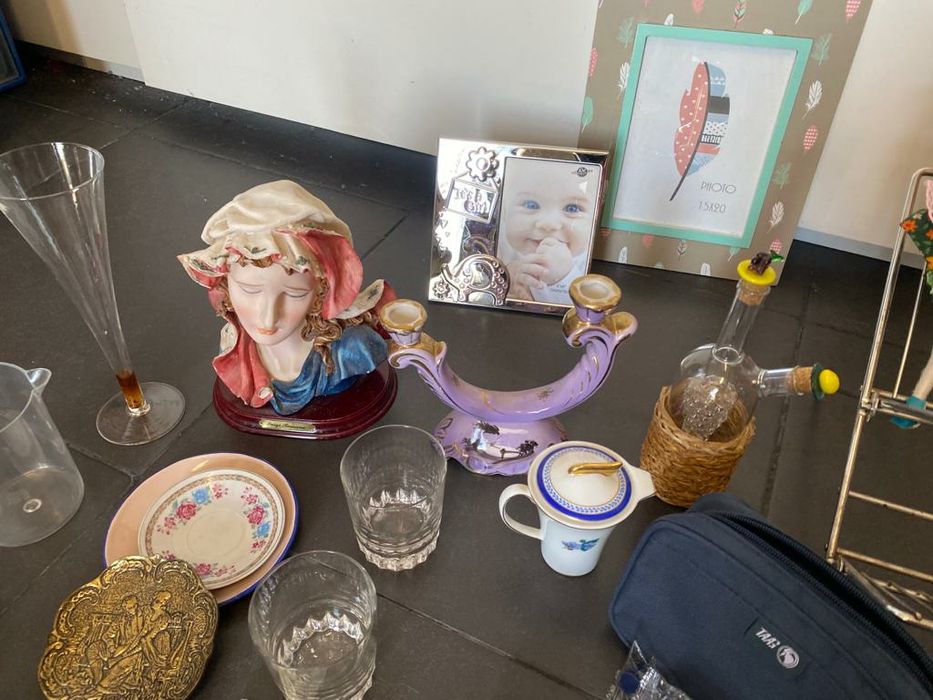 Louça e artigos de decoração : lote 55 peças