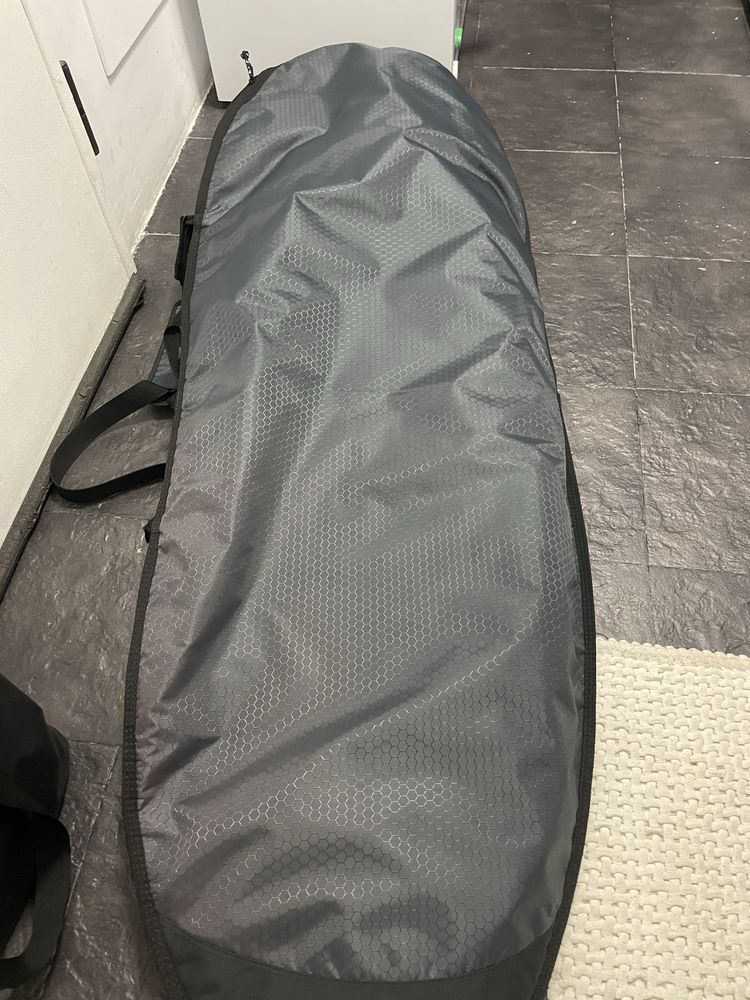 Prancha de surf Slater CYMATIC 5’5 -29,4L + saco + quilhas quad