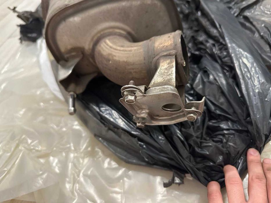 Вихлопна банка від g30 540i