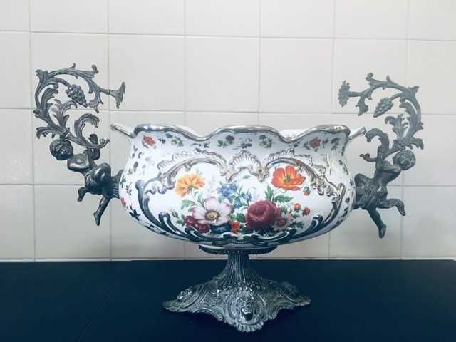 Centro de mesa em Porcelana e Pegas de Estanho
