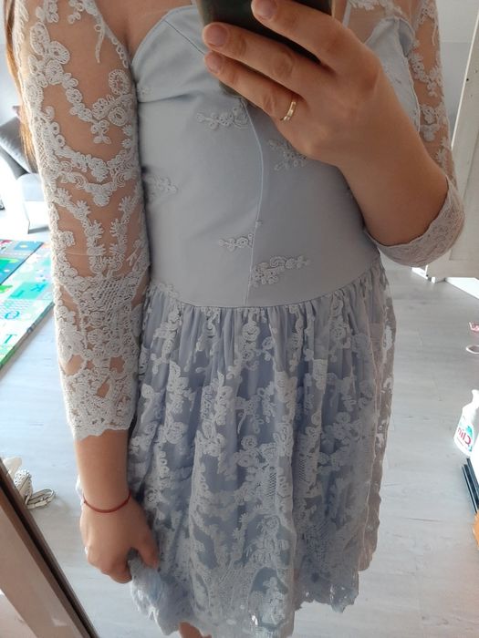 Sukienka koronkowa rozkloszowana boho