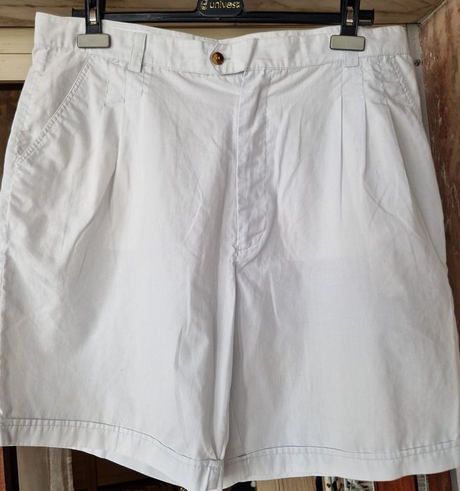 Bermudas novas xxl multibolsos l xl xxl
N 48 L
N 50 xl
Pvp 19 eur
Para