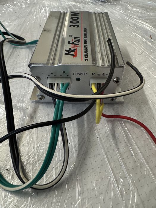 Усілок, усилитель звуку, звук у авто, усилитель