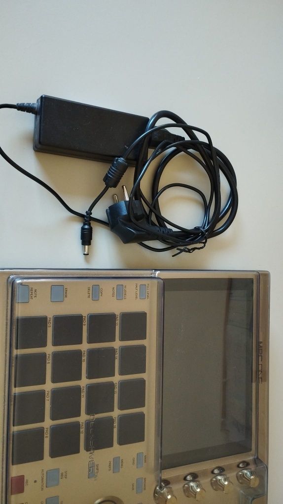 Mpc One Gold (como nova)
