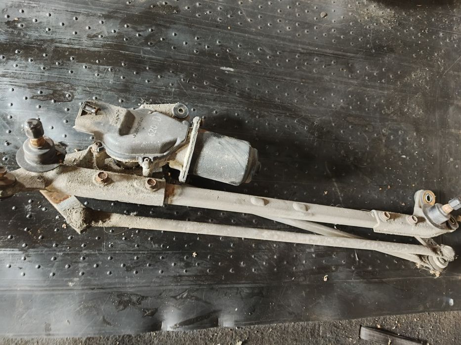 Mechanizm wycieraczek silniczek wycieraczek przód honda Civic VI gen