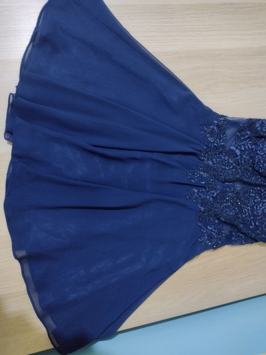 Granatowa tiulowa sukienka na karnawał na studniówkę 36