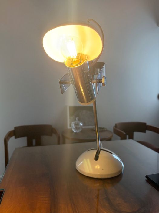 Candeeiro de mesa Luci T395, desenhado por Robert Sonneman em 1972