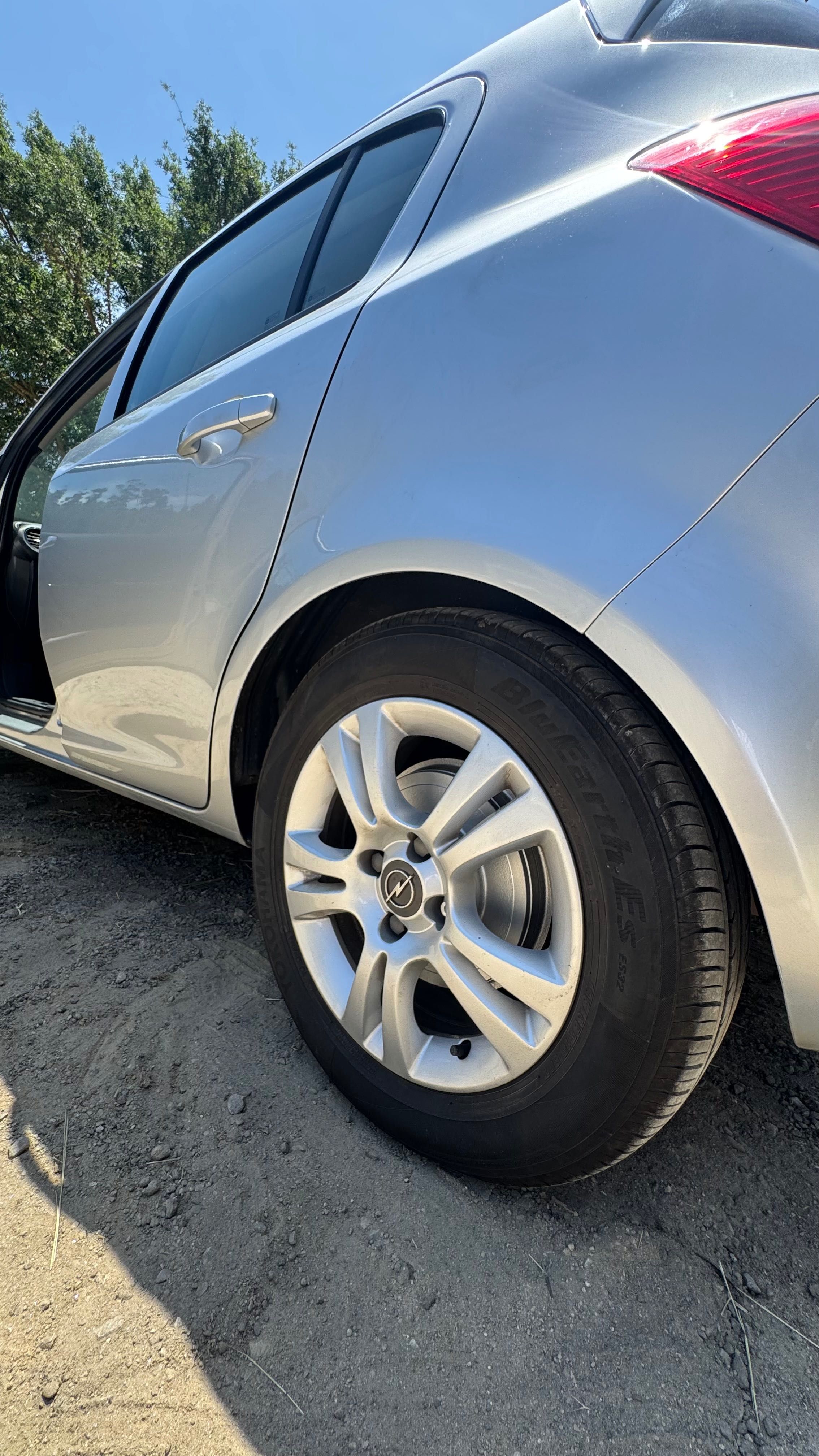 Vendo Carro Opel corsa ano 2011 km 155000