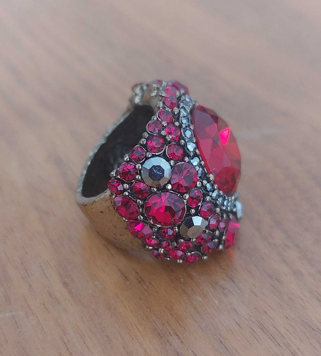 Anel Pedra Dura vermelho