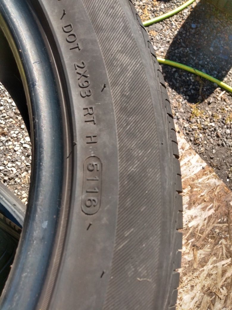 Opony letnie 2 szt Hankook 215/55R18.