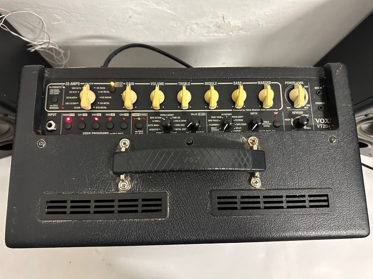 Wzmacniacz combo gitarowo VOX VT20+