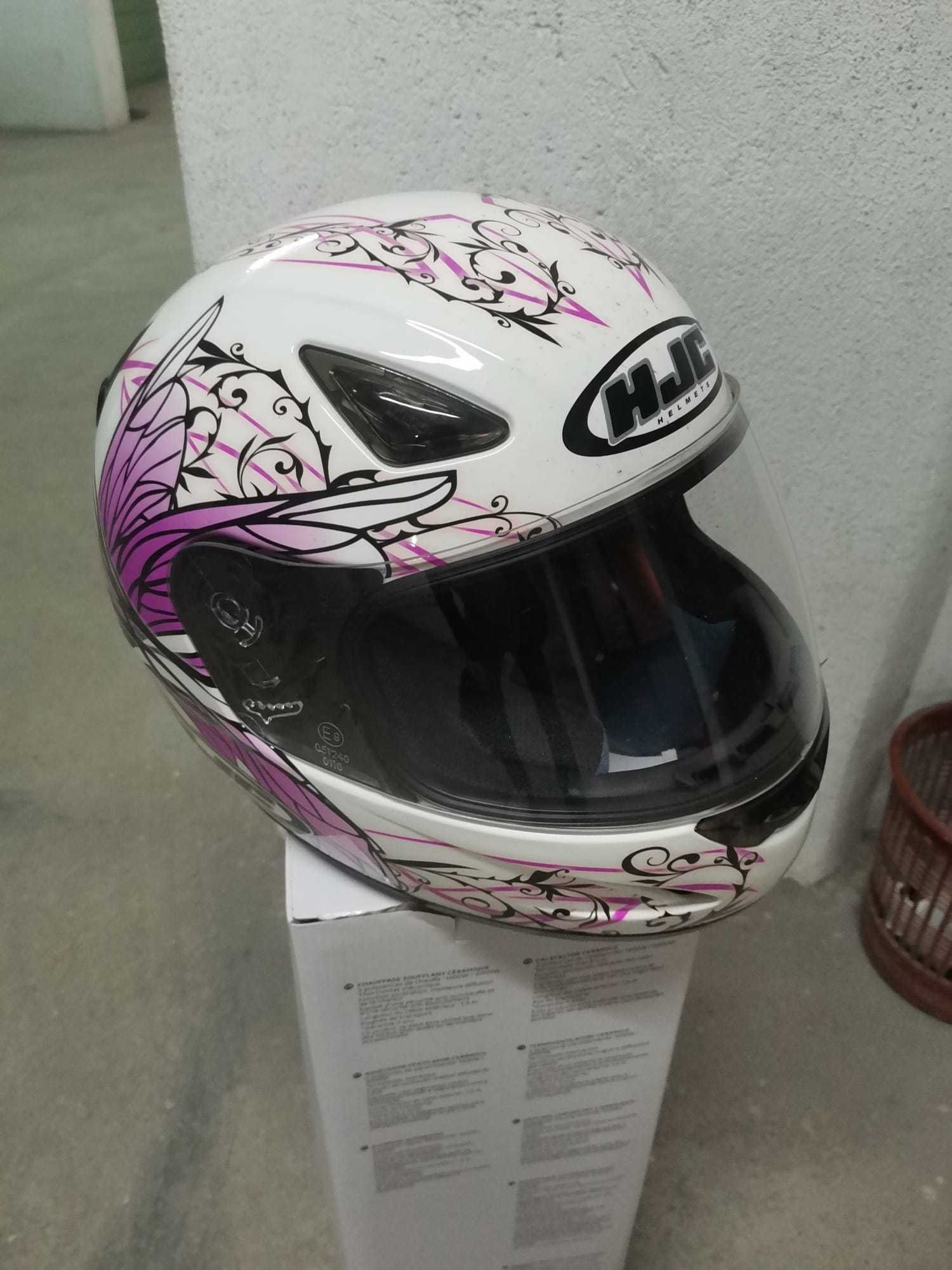 Capacete novo de mulher HJC