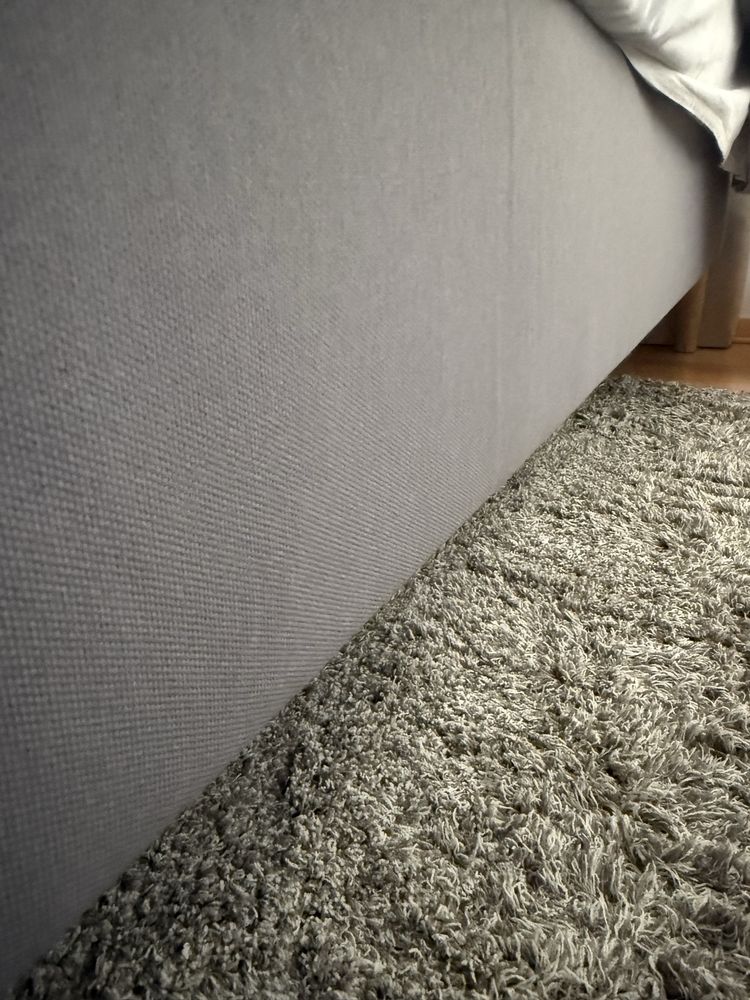 Cama Sommier + colchao + cabeceira (140x200)