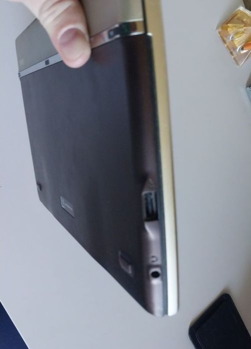 Продам планшет  слайдер Asus Eee Pad Slider.