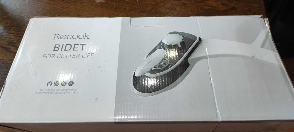 Bidet.Nasadka bidetowa  na ciepłą i zimną wodę