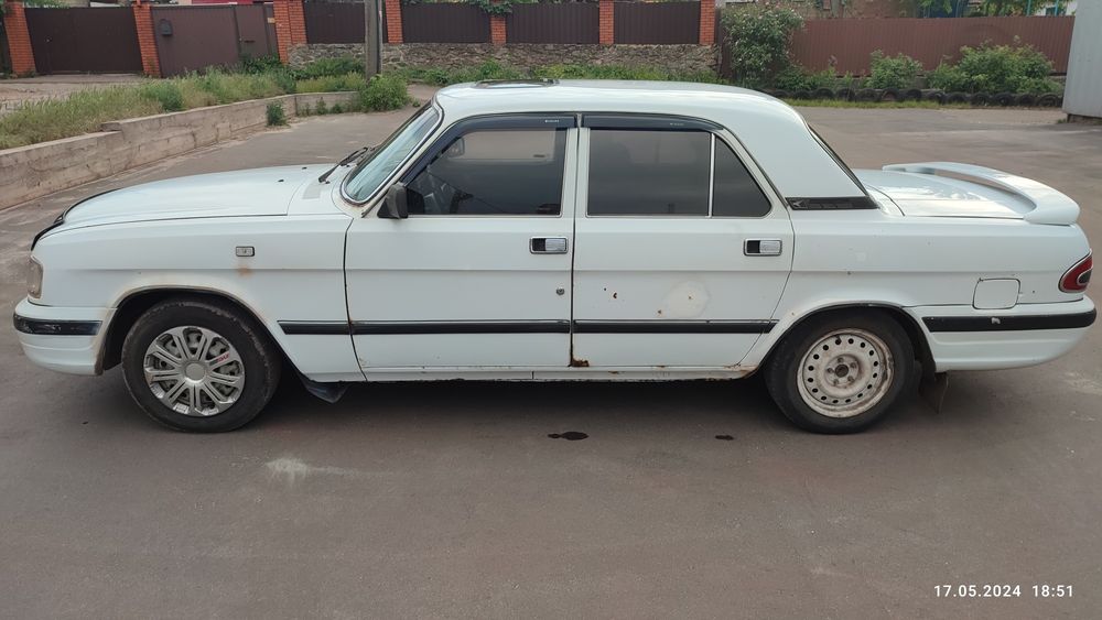 Автомобіль ГАЗ-3110.