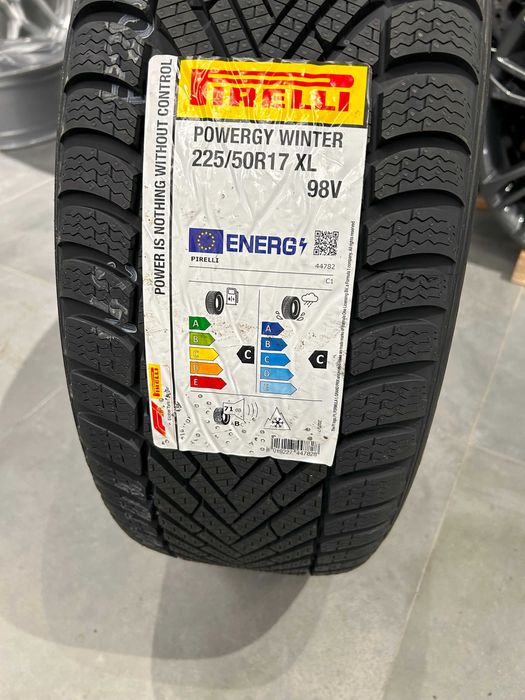 Oryginalne koła zimowe 17 5x112 Audi A4 B8 B9 8W0/601025C