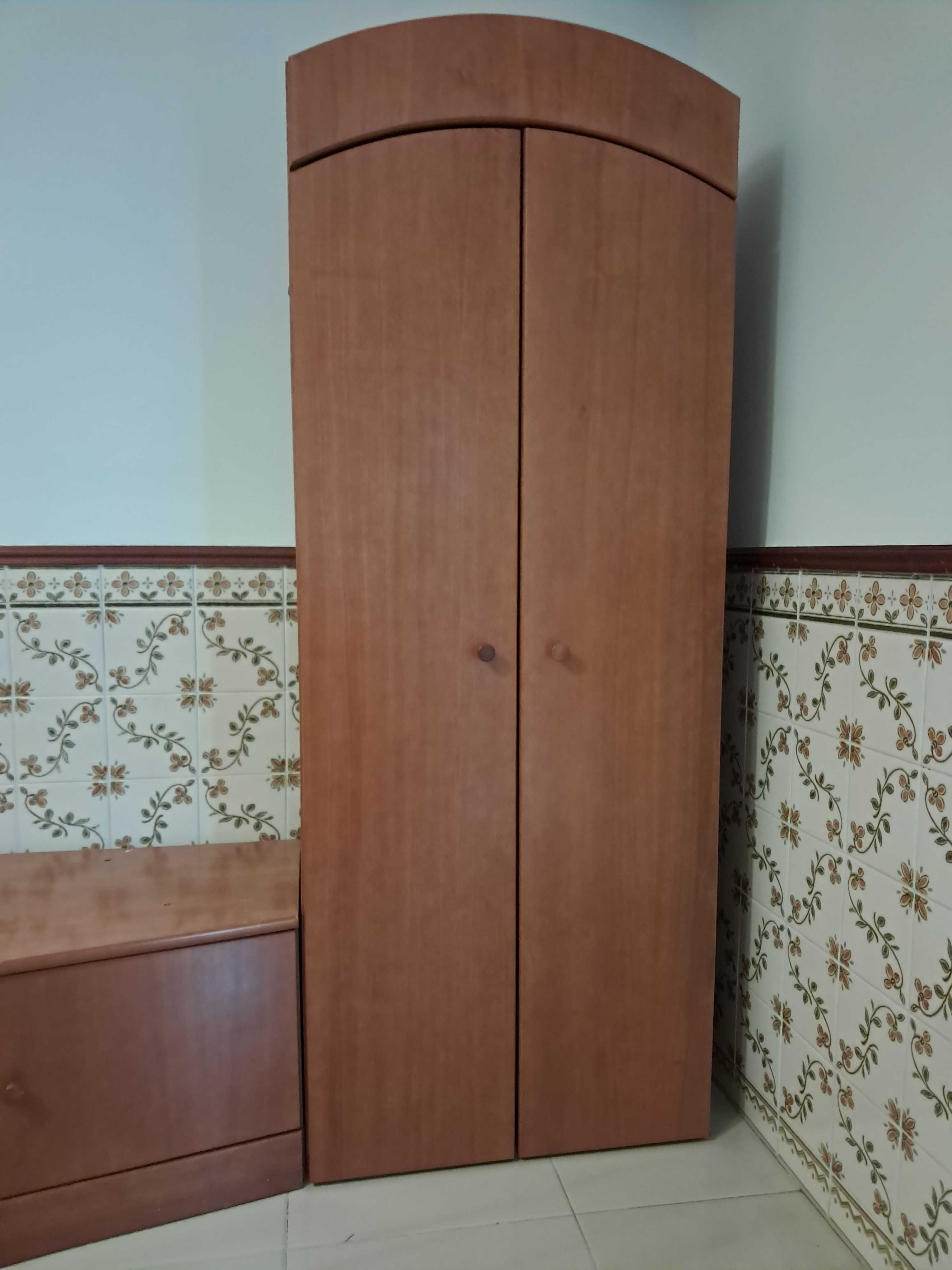 Mobilia sala jantar cerejeira