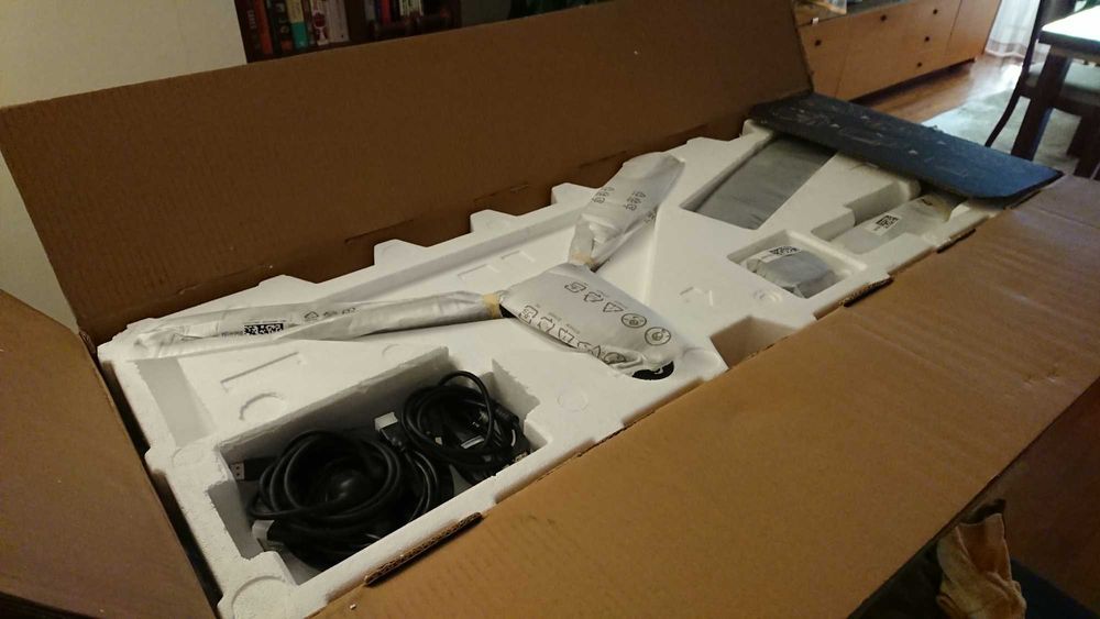 Samsung C49HG90 QLED 49" 144Hz Curved LED Gaming Monitor