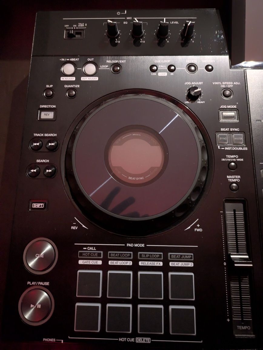 Pioneer XDJ RX3 + UDG URBANITE XL (Garantia)