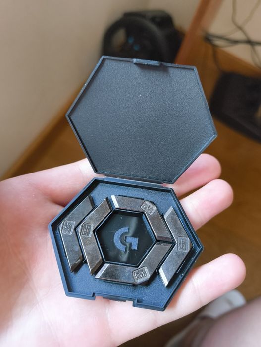 Logitech G502 Hero na caixa