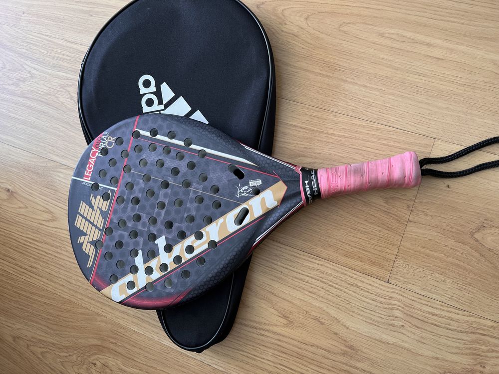 Raquete de Padel - Marca Akkeron