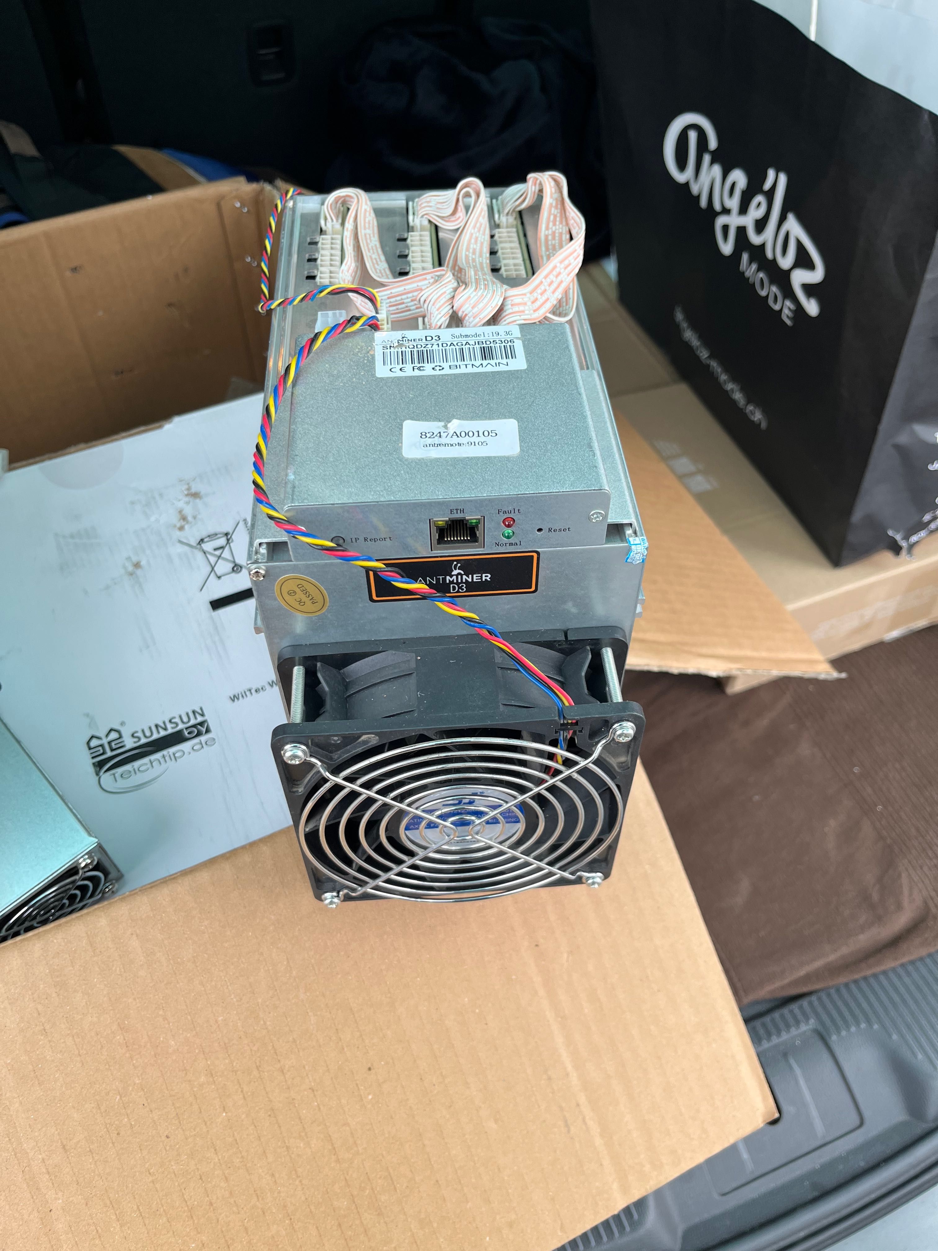 Antminer D3 (Dash)
